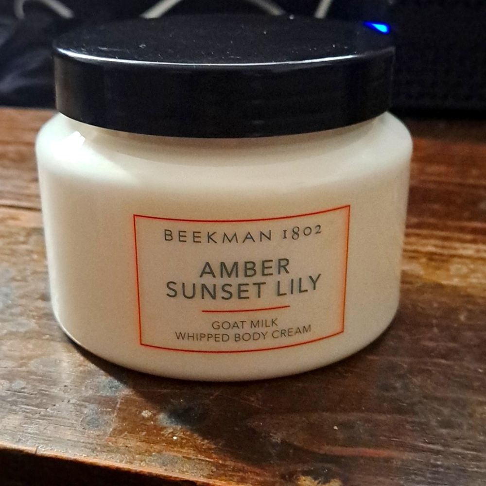 Beekman 1802 Amber Sunset Lily Goat Milk Whipped Body Cream